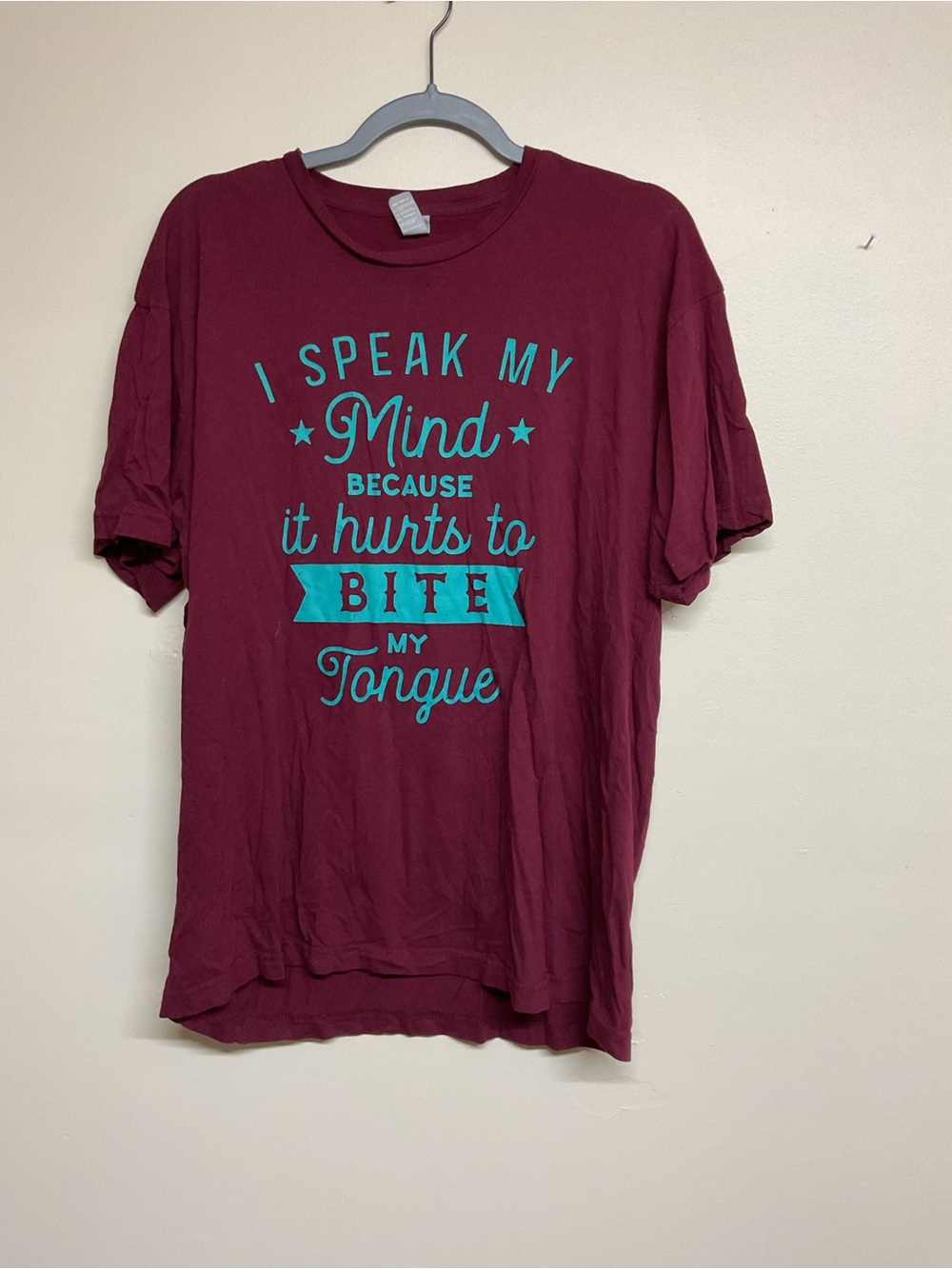 Maroon Short-Sleeve Graphic Tee with Teal Slogan - Men's Casual Shirt